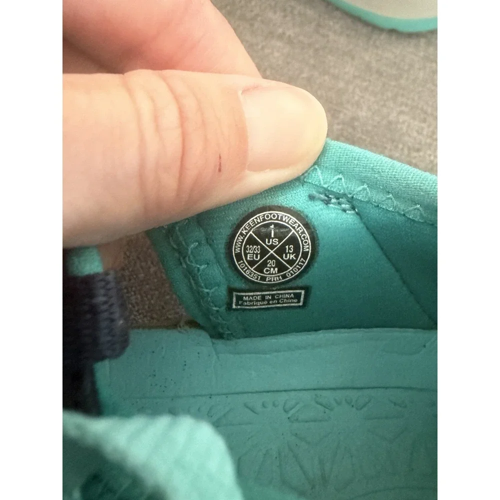 Keen Moxie H2 Sandals Big Kid Sz 1 Teal Blue Green Closed Toe Shoe Water Hiking